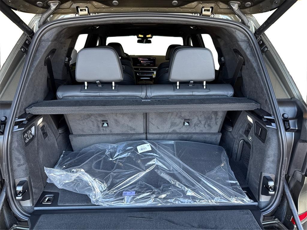 new 2026 BMW X7 car, priced at $97,125