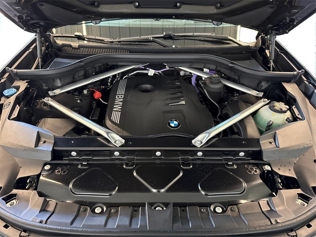 new 2026 BMW X7 car, priced at $97,125