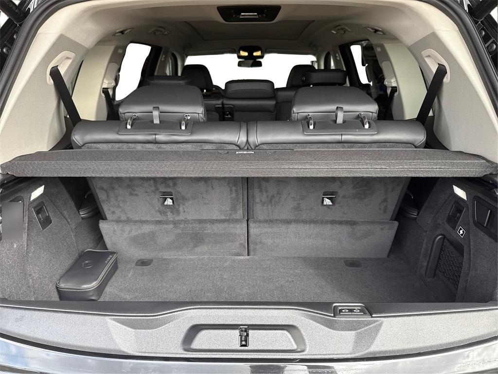 new 2026 BMW X7 car, priced at $92,365
