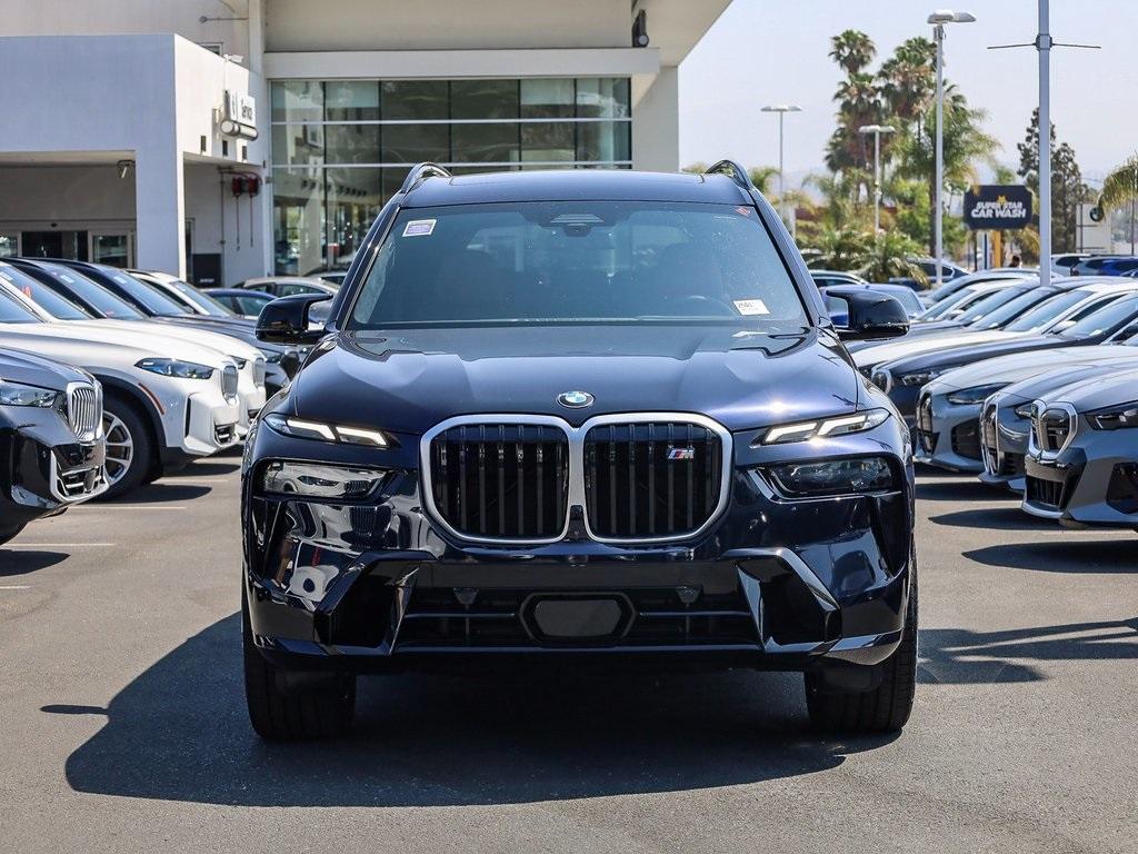 new 2025 BMW X7 car, priced at $118,770