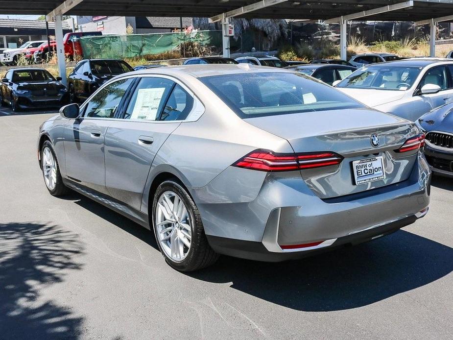 new 2024 BMW 530 car, priced at $60,295