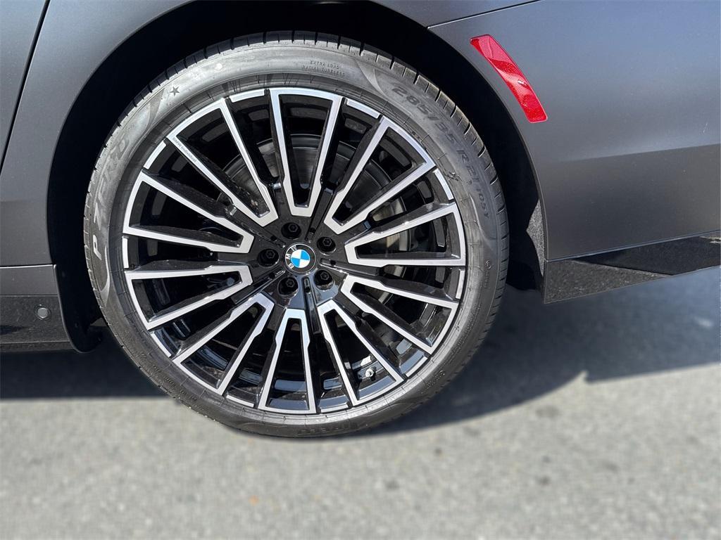 new 2025 BMW i7 car, priced at $154,425