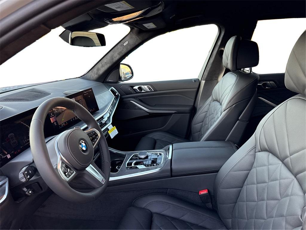 new 2026 BMW X7 car, priced at $101,015