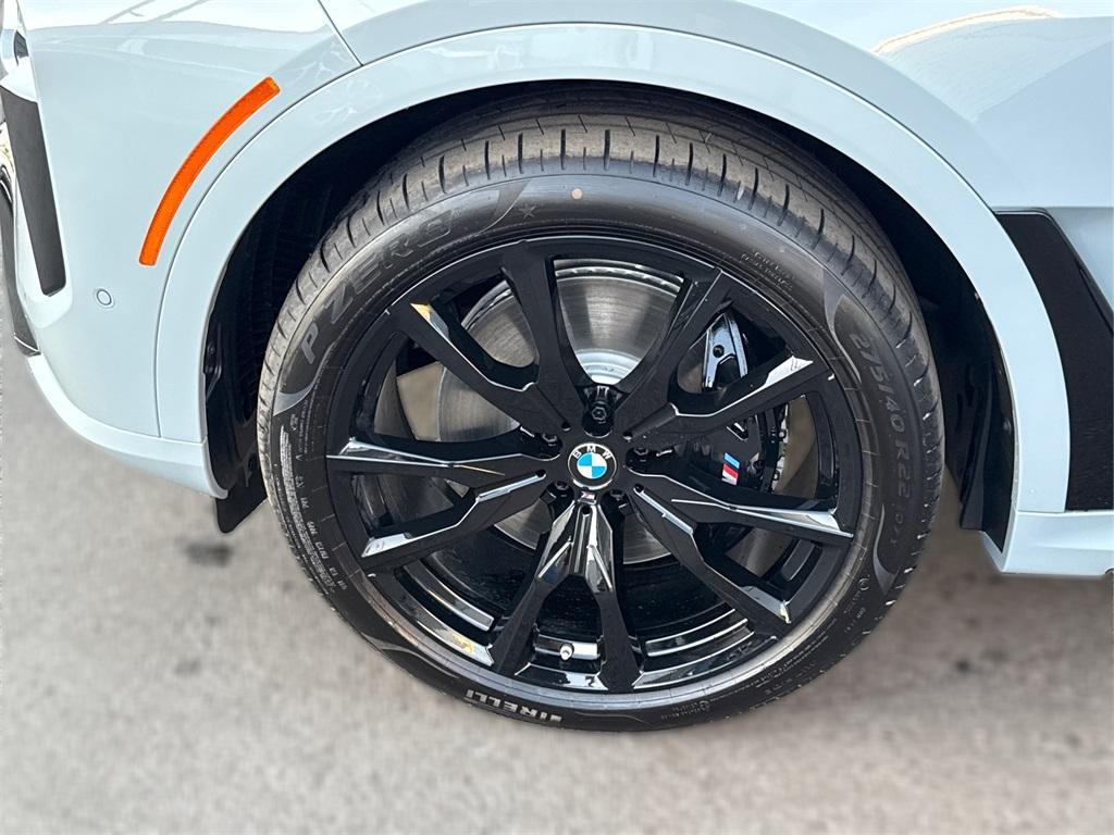 new 2026 BMW X7 car, priced at $101,015