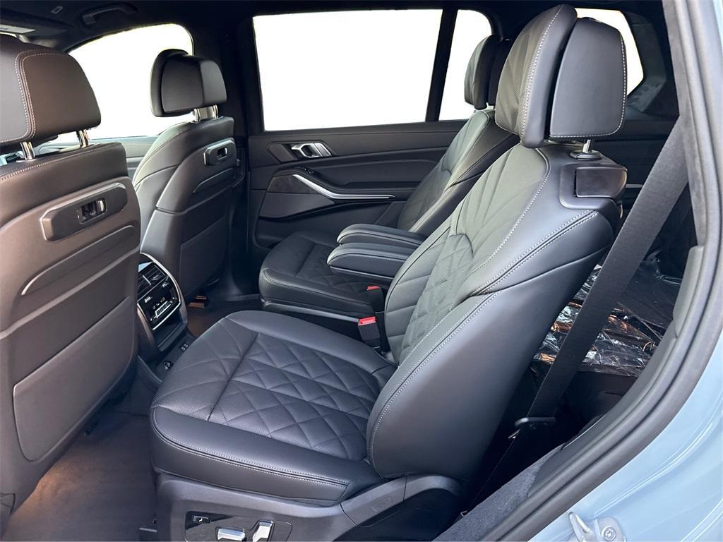 new 2026 BMW X7 car, priced at $101,015