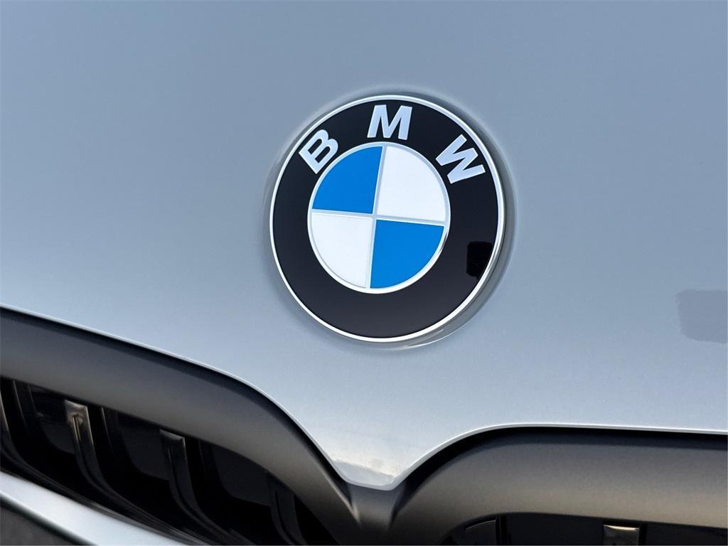 new 2026 BMW X7 car, priced at $101,015