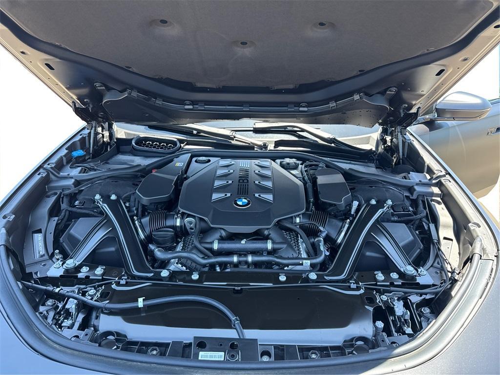 new 2025 BMW 760 car, priced at $154,555