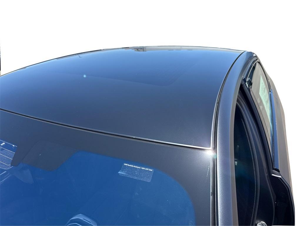 new 2025 BMW 760 car, priced at $154,555