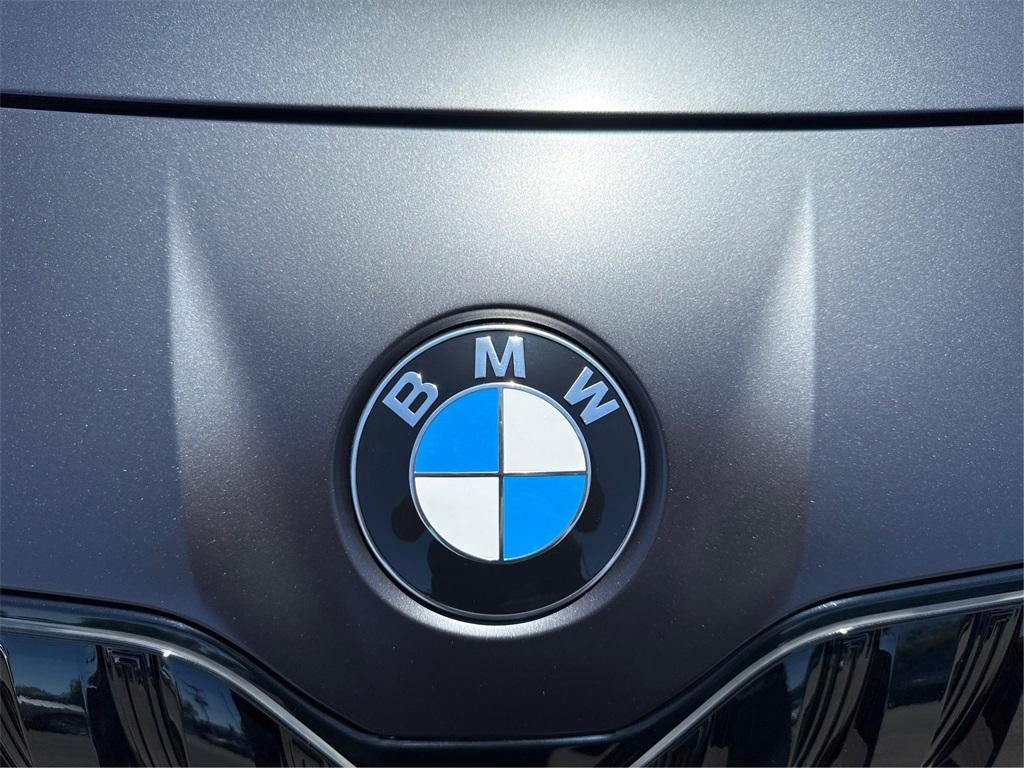 new 2025 BMW 760 car, priced at $154,555
