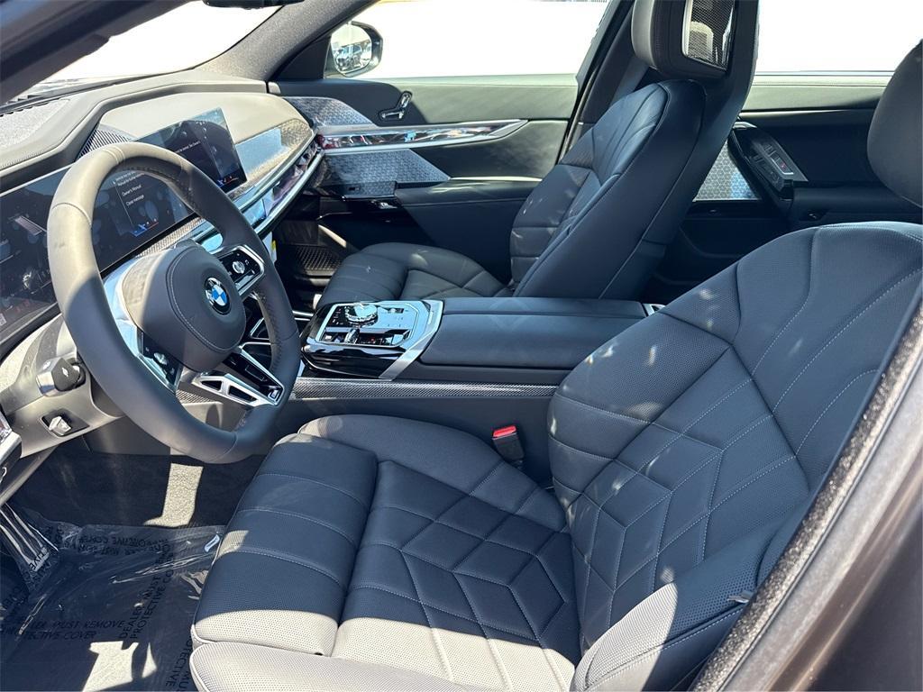 new 2025 BMW 760 car, priced at $154,555