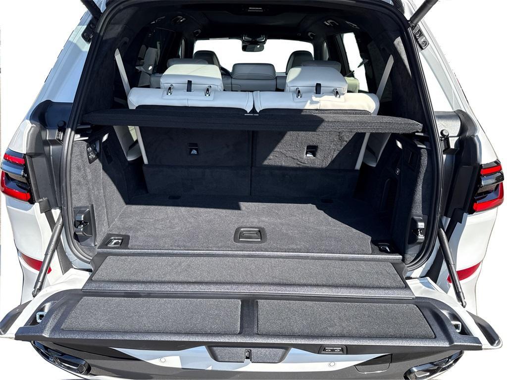 new 2026 BMW X7 car, priced at $121,575