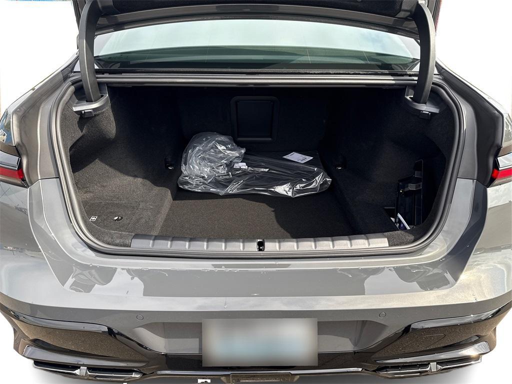 new 2025 BMW 760 car, priced at $147,925