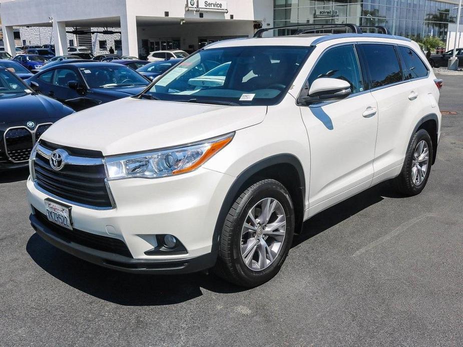 used 2015 Toyota Highlander car, priced at $14,995