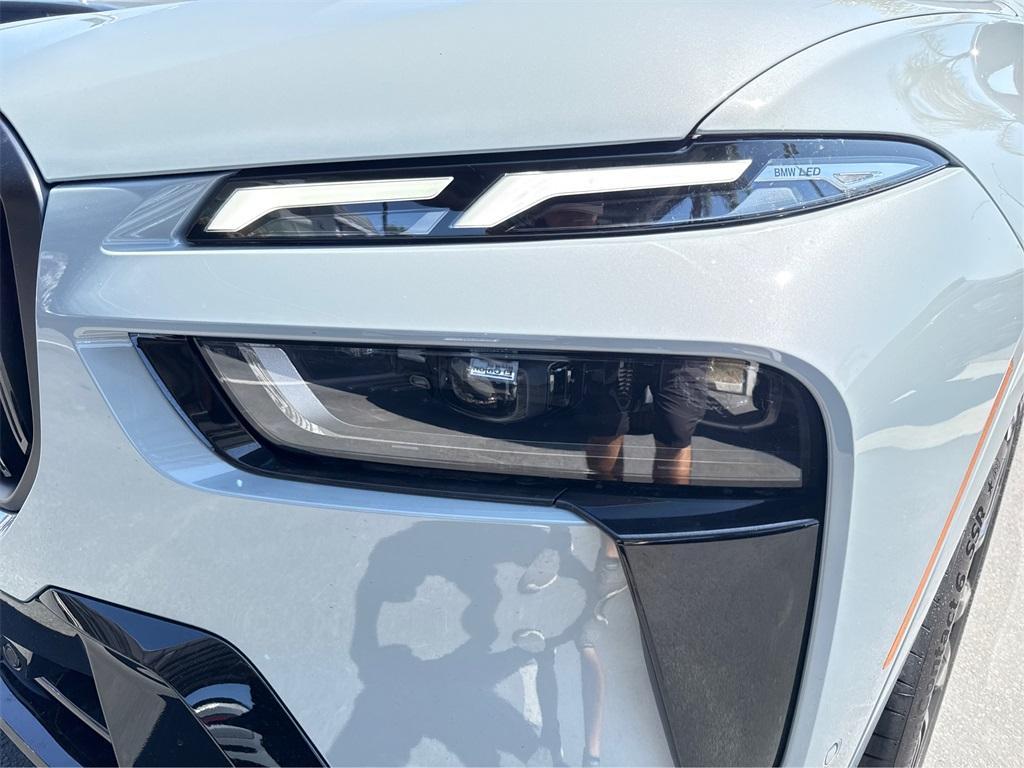 new 2025 BMW X7 car, priced at $123,480