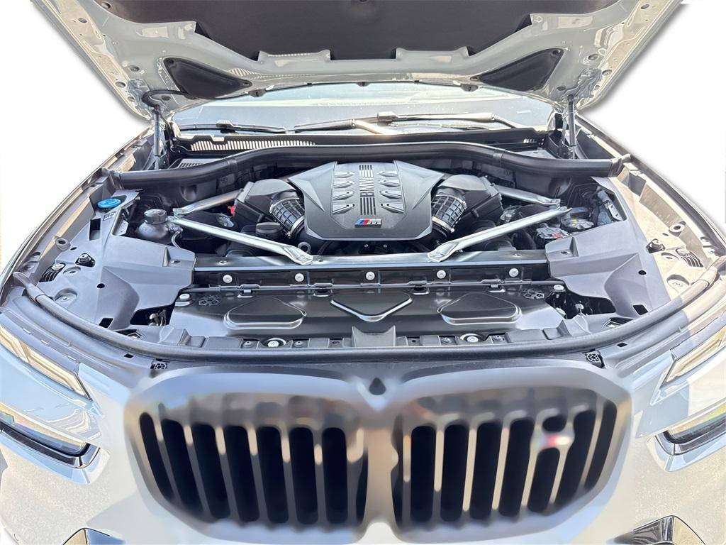 new 2025 BMW X7 car, priced at $123,480
