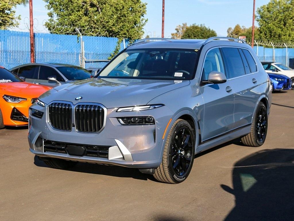 new 2025 BMW X7 car, priced at $90,285