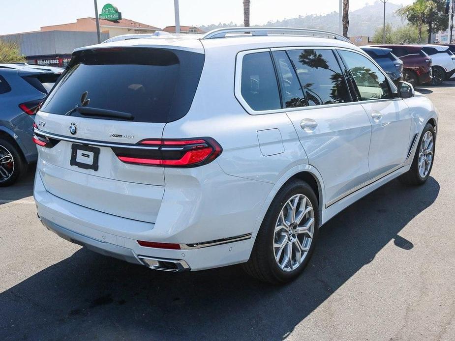 new 2025 BMW X7 car, priced at $89,025