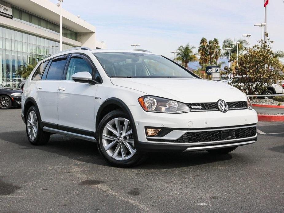 used 2017 Volkswagen Golf Alltrack car, priced at $21,995