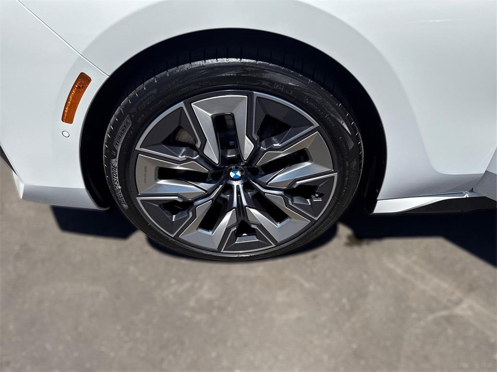 new 2025 BMW 760 car, priced at $129,625