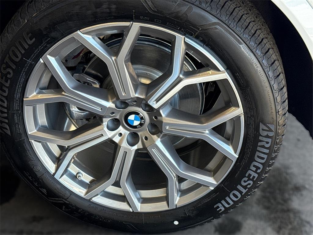 new 2026 BMW X7 car, priced at $91,515