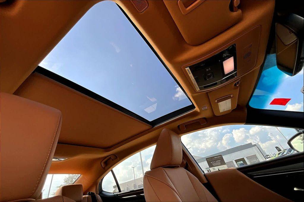 used 2025 Lexus ES 350 car, priced at $46,995