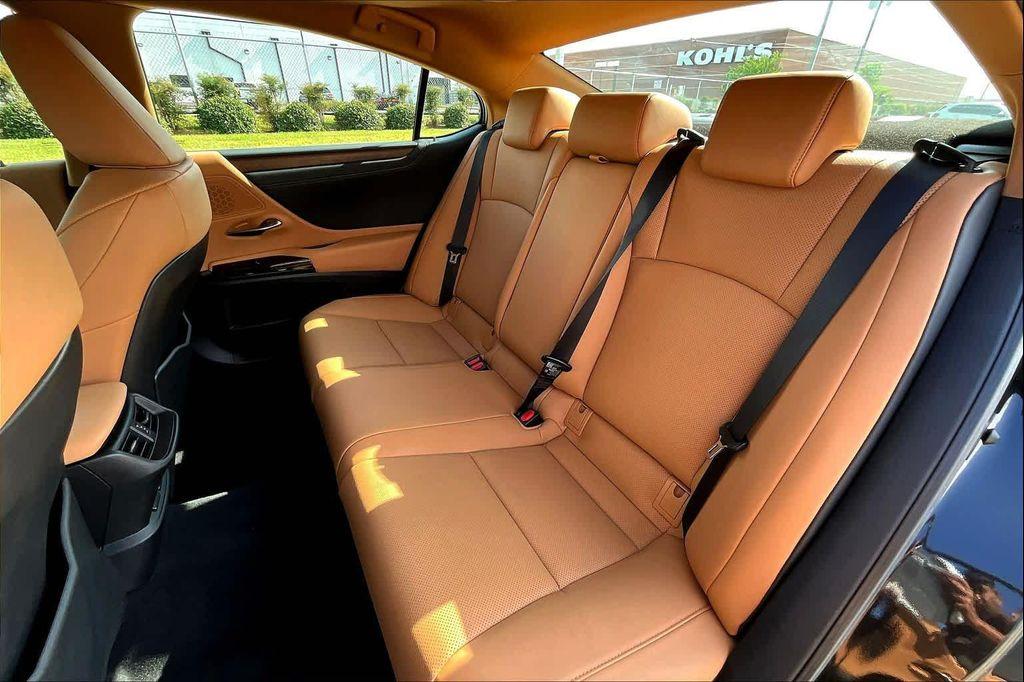 used 2025 Lexus ES 350 car, priced at $46,995