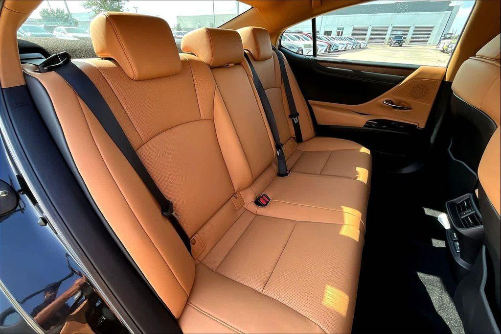 used 2025 Lexus ES 350 car, priced at $46,995