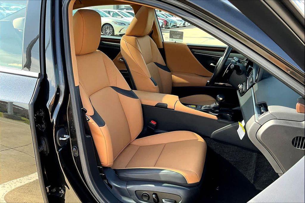 used 2025 Lexus ES 350 car, priced at $46,995