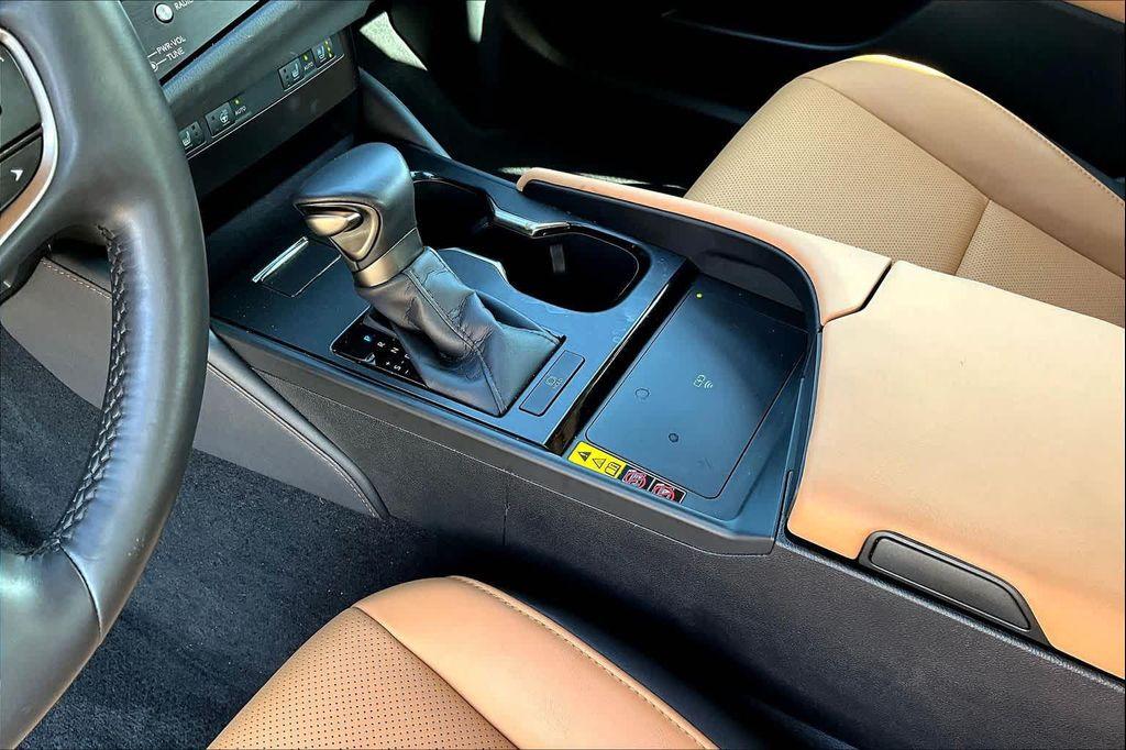 used 2025 Lexus ES 350 car, priced at $46,995