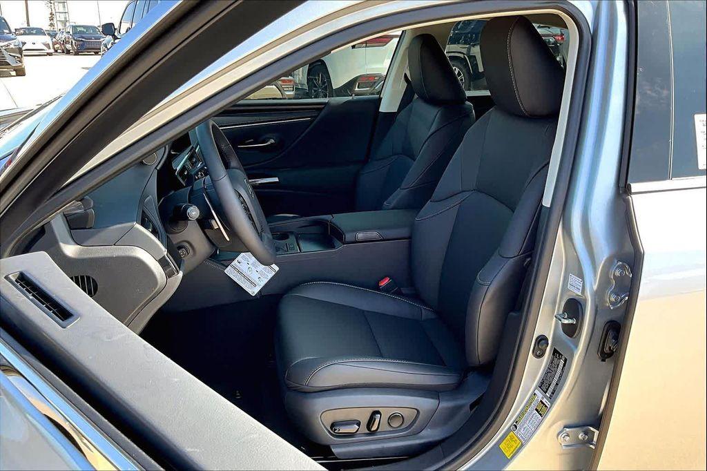 new 2025 Lexus ES 350 car, priced at $50,709