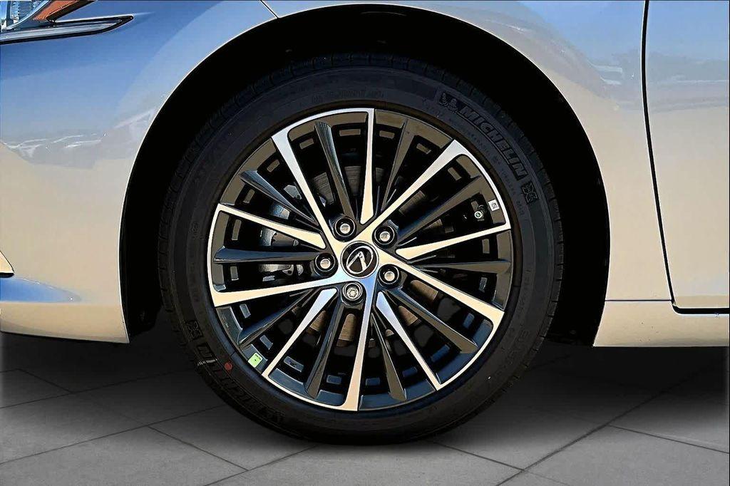 new 2025 Lexus ES 350 car, priced at $50,709