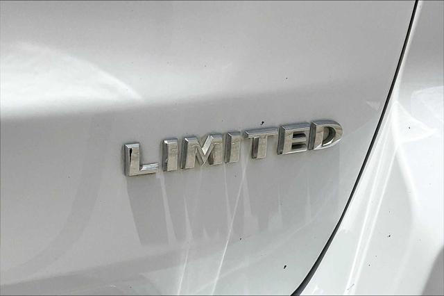 used 2014 Jeep Grand Cherokee car, priced at $11,995