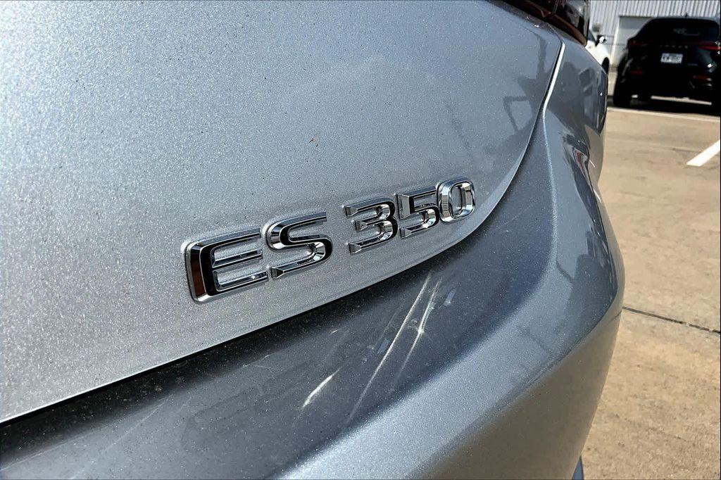 new 2025 Lexus ES 350 car, priced at $50,290