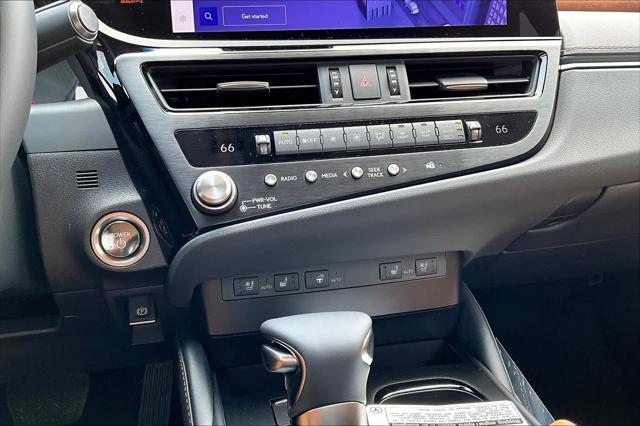 new 2025 Lexus ES 300h car, priced at $51,439