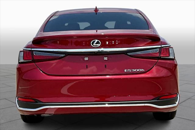 new 2025 Lexus ES 300h car, priced at $51,439
