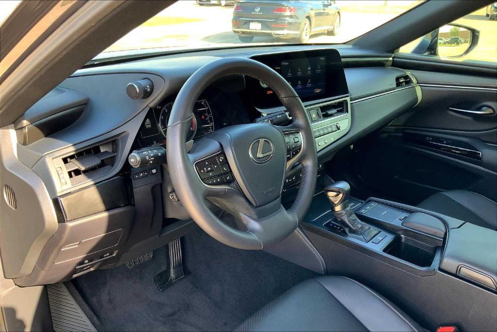 used 2022 Lexus ES 350 car, priced at $34,995