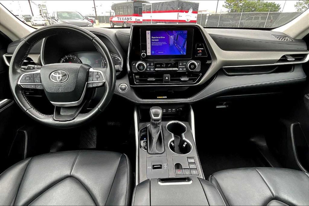 used 2023 Toyota Highlander car, priced at $37,495