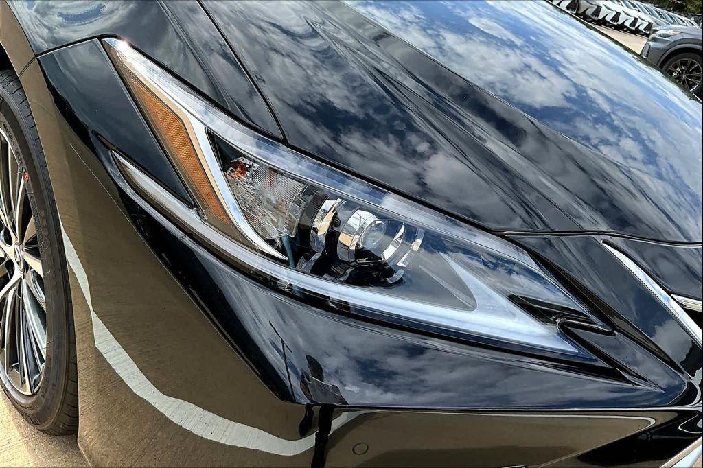 new 2025 Lexus ES 350 car, priced at $49,709