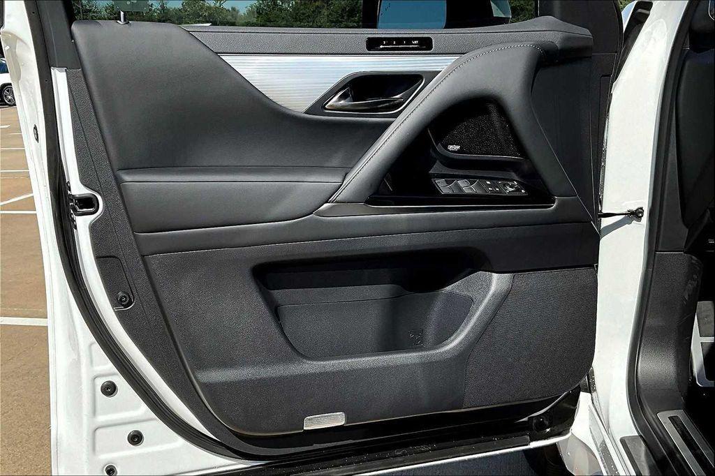 new 2025 Lexus LX 600 car, priced at $120,017