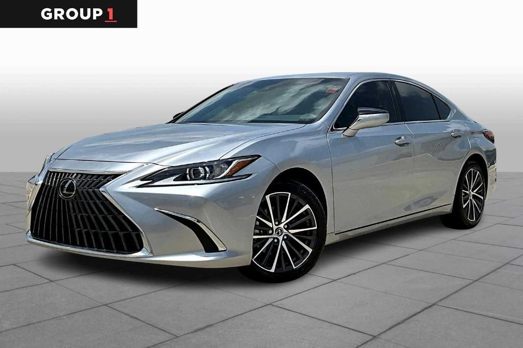 used 2025 Lexus ES 300h car, priced at $49,995
