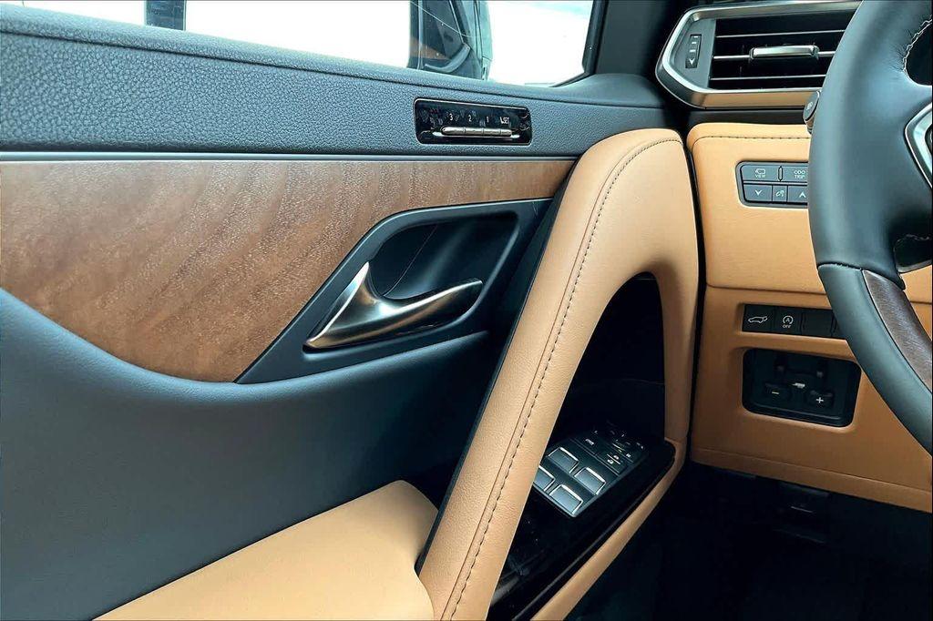 new 2025 Lexus LX 600 car, priced at $119,197