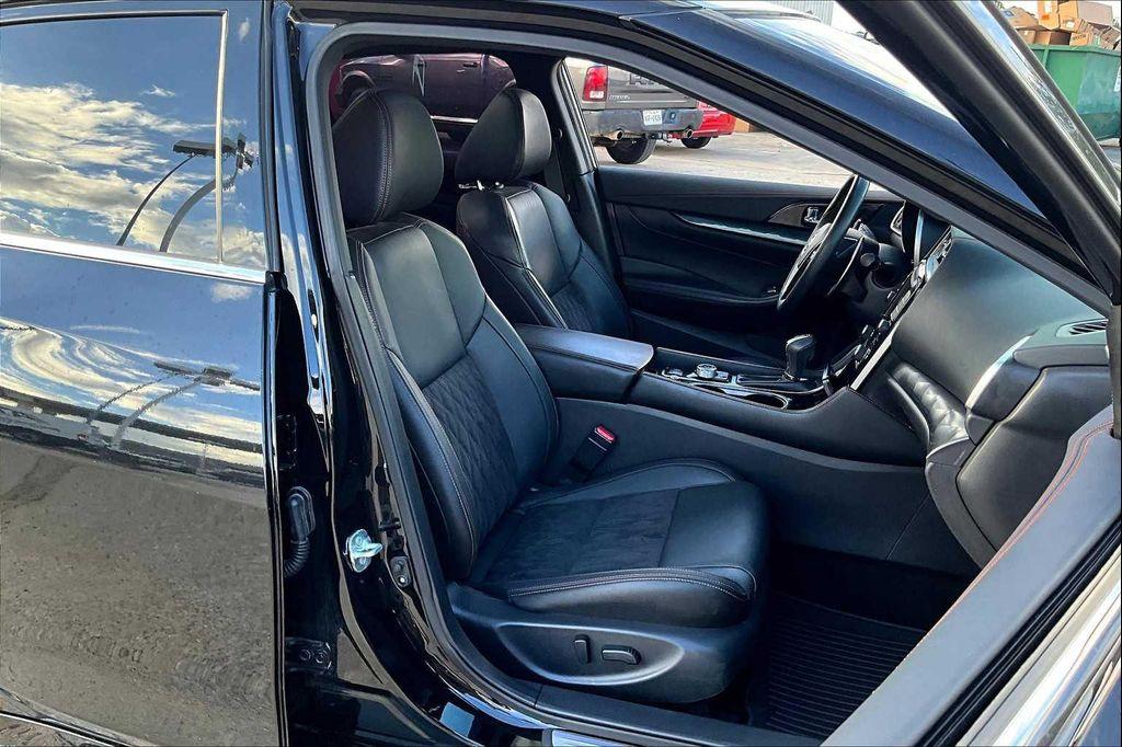 used 2022 Nissan Maxima car, priced at $25,995