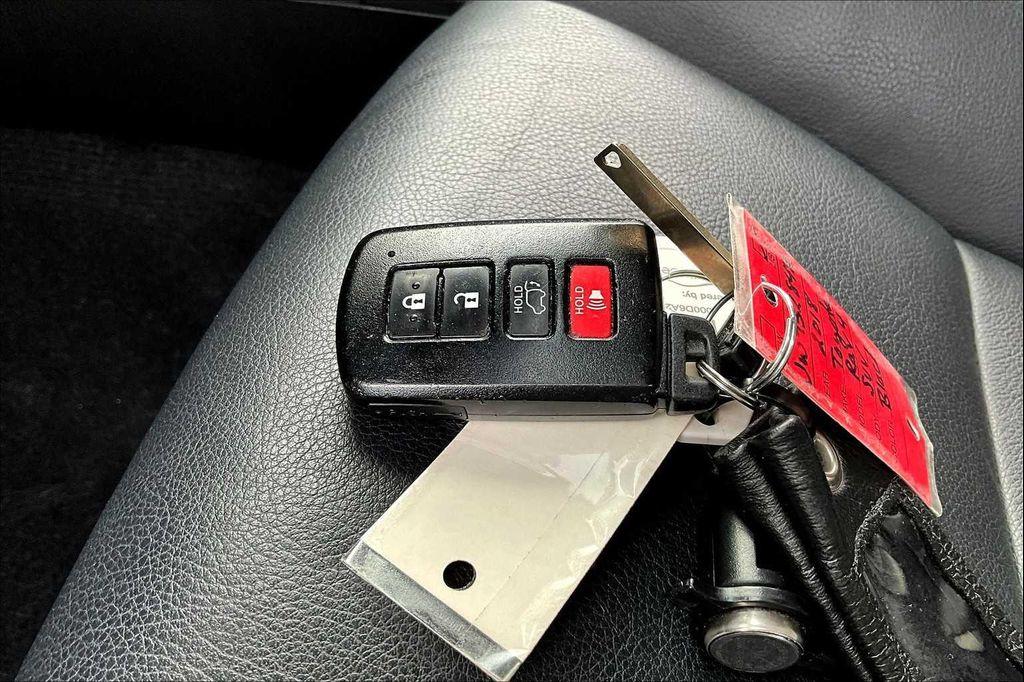 used 2018 Toyota RAV4 car, priced at $21,995