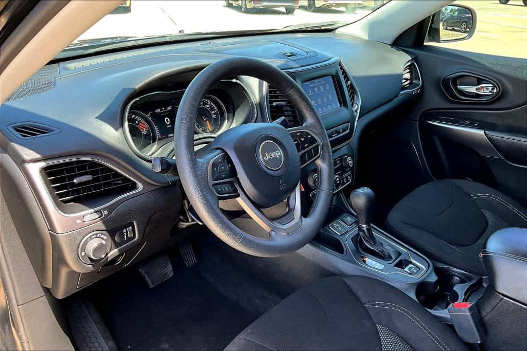 used 2021 Jeep Cherokee car, priced at $16,495