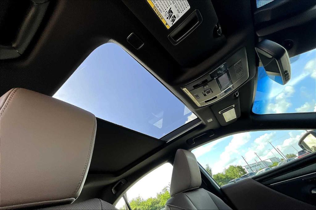 used 2024 Lexus ES 350 car, priced at $43,995