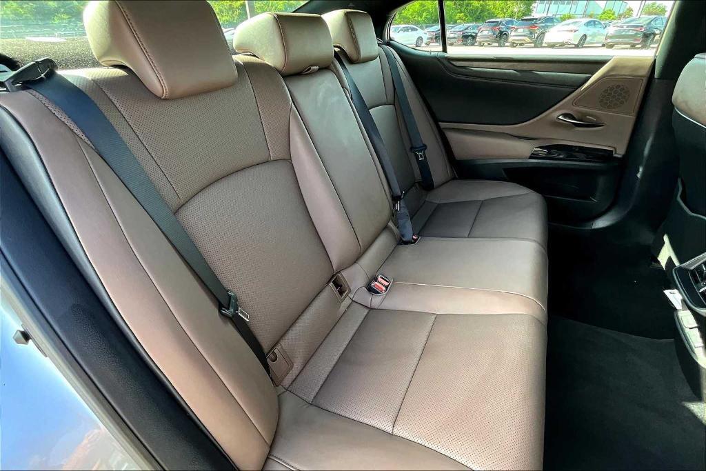 used 2024 Lexus ES 350 car, priced at $43,995