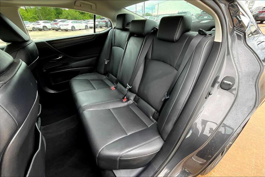 used 2022 Lexus ES 350 car, priced at $35,995