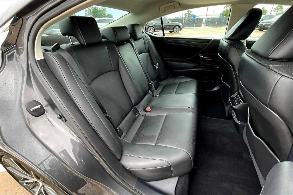 used 2022 Lexus ES 350 car, priced at $35,995