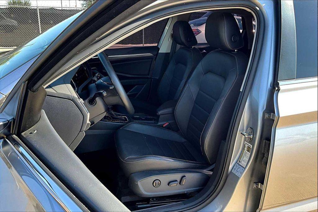 used 2021 Volkswagen Jetta car, priced at $17,995