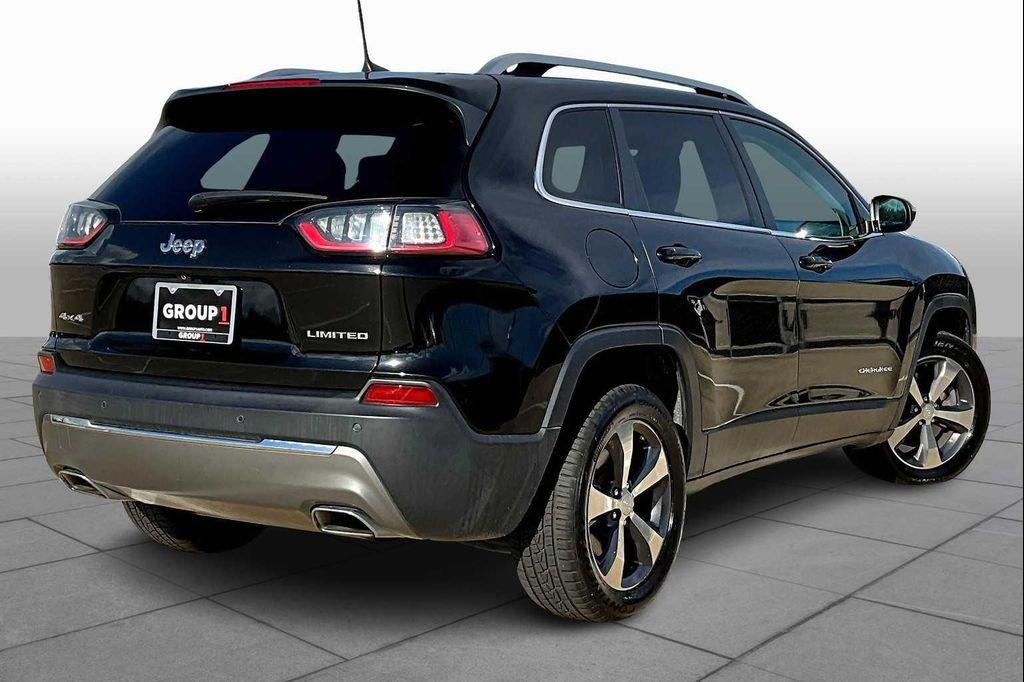 used 2019 Jeep Cherokee car, priced at $18,995